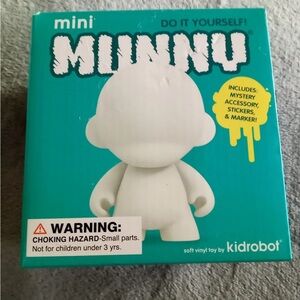Mini Munny DIY Toy - White